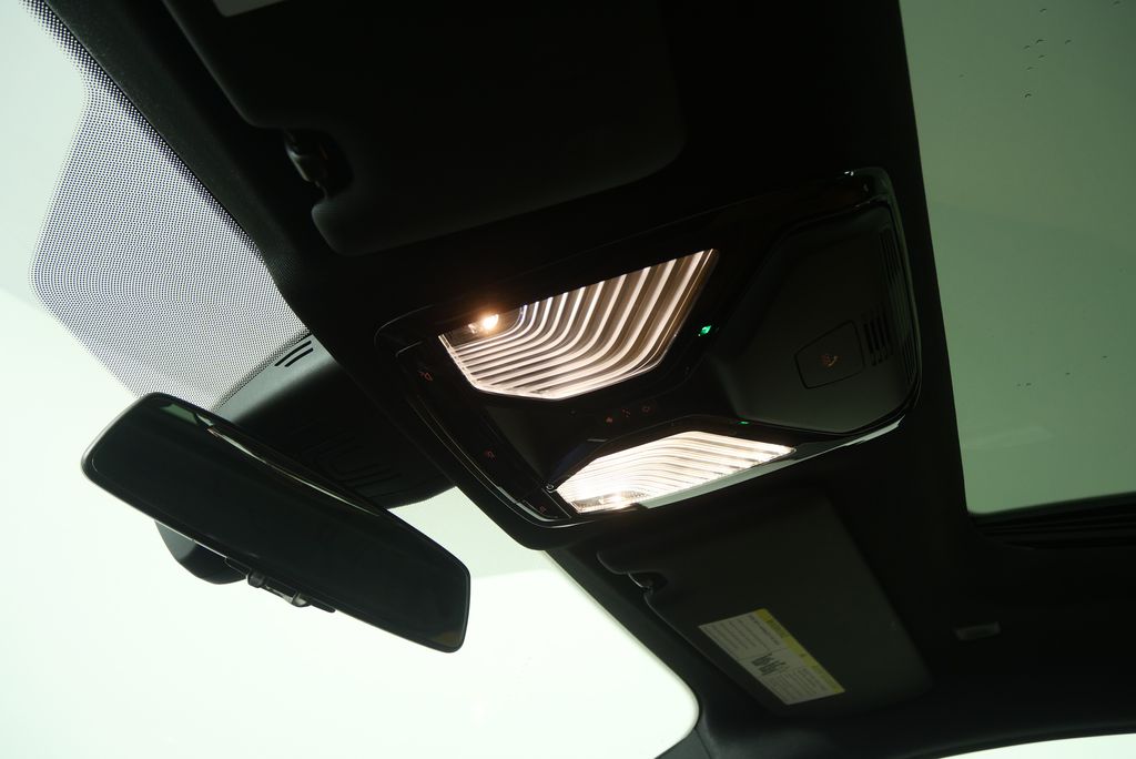 Thumbnail: 2023 BMW i4 - 22