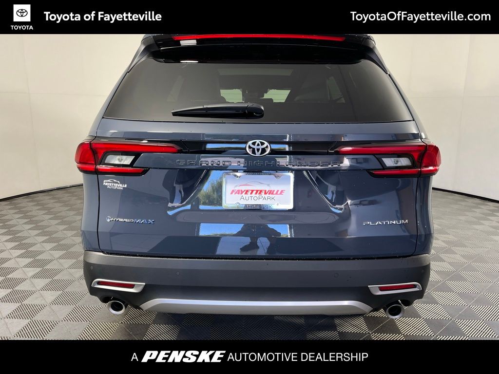Thumbnail: 2026 Toyota Grand Highlander - 4