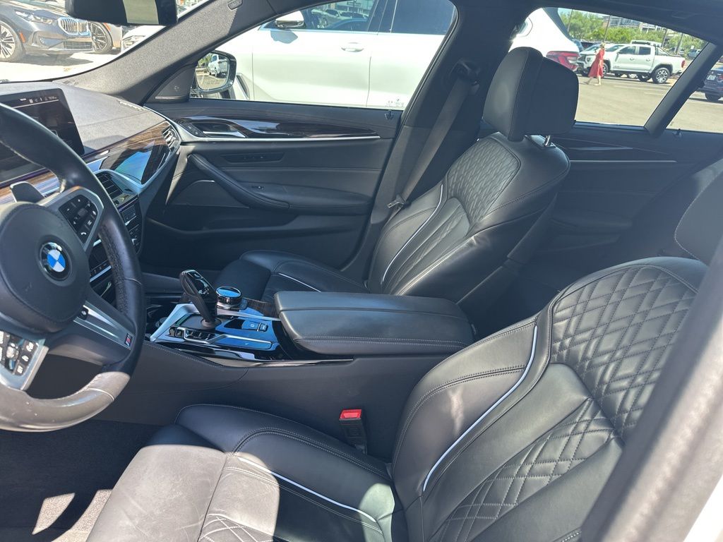 Thumbnail: 2023 BMW 5 Series - 5