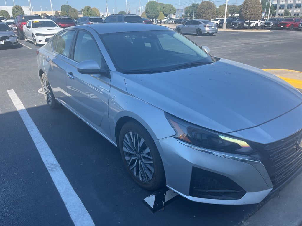 Thumbnail: 2023 Nissan Altima - 3