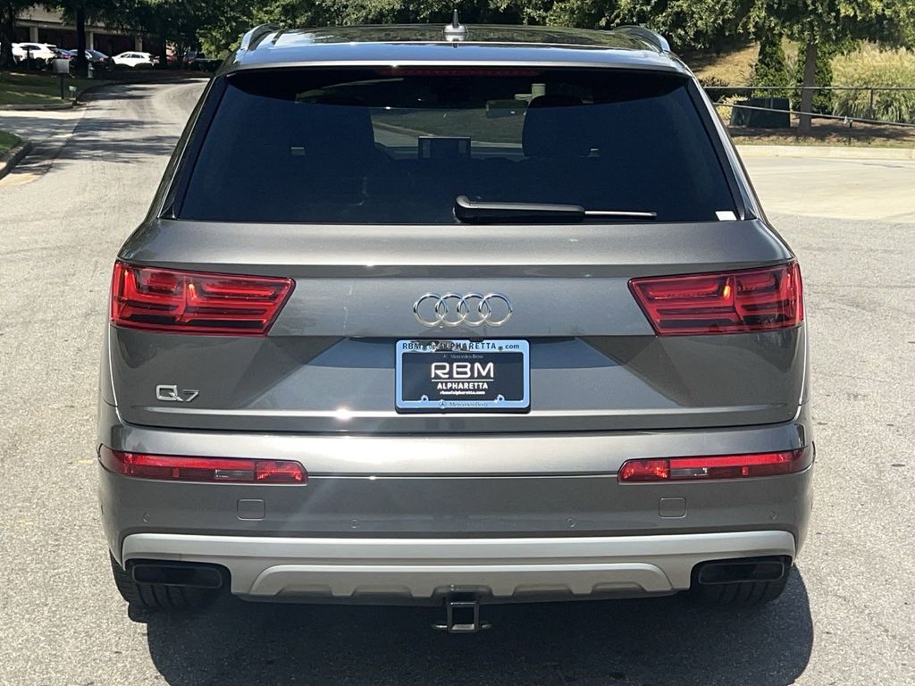 2019 Audi Q7  7