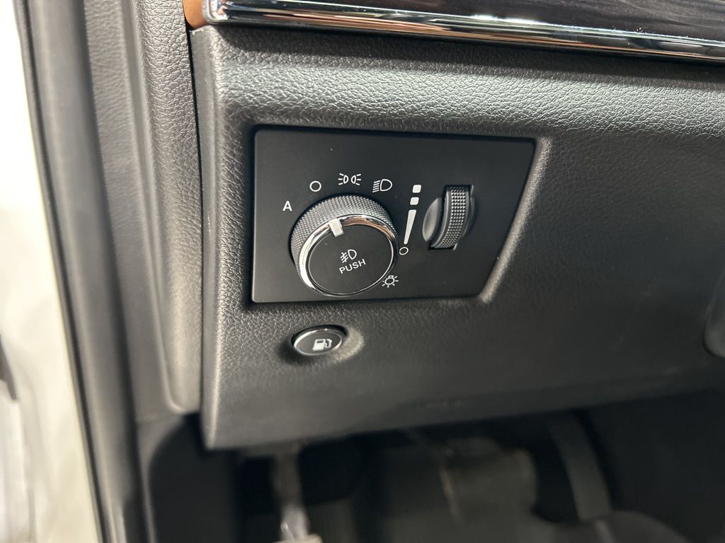 used 2021 Jeep Grand Cherokee car, priced at $27,202