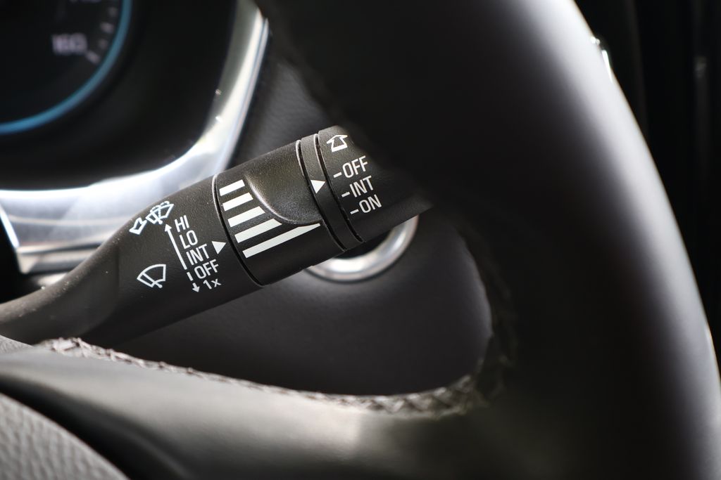 Thumbnail: 2023 Chevrolet Traverse - 28