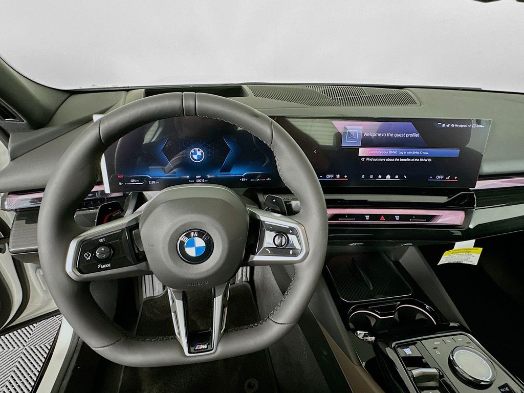Thumbnail: 2026 BMW 5 Series - 10