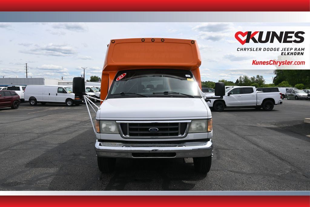 2003 Ford E-450SD Standard