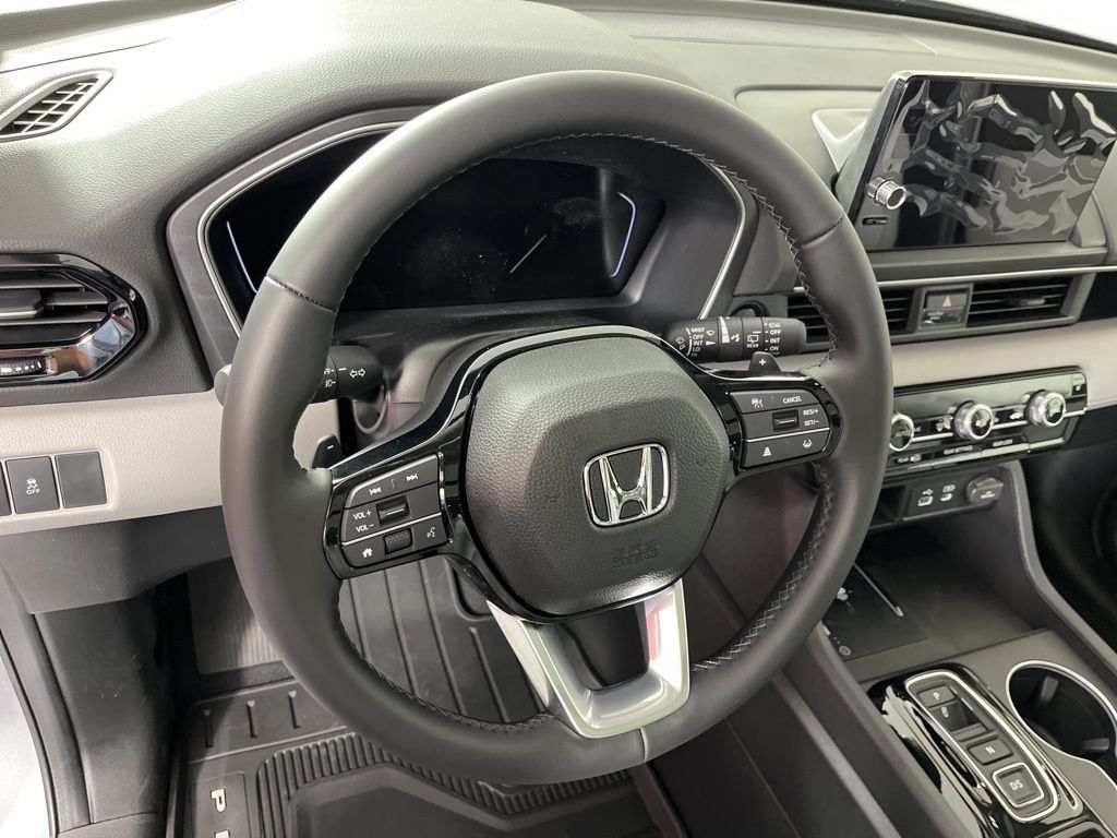 2025 Honda Pilot Touring 30