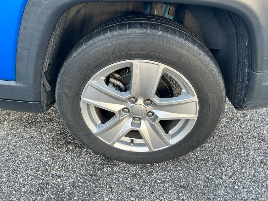 Thumbnail: 2022 Jeep Compass - 8