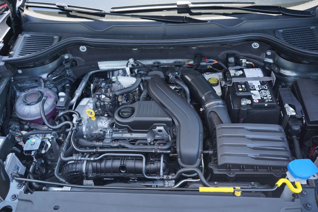 Thumbnail: 2025 Volkswagen Taos - 11