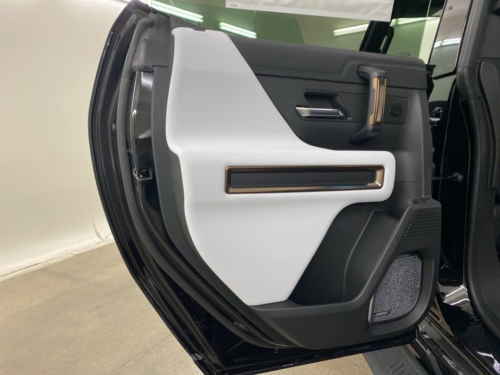 2025 GMC HUMMER EV SUV 2X photo