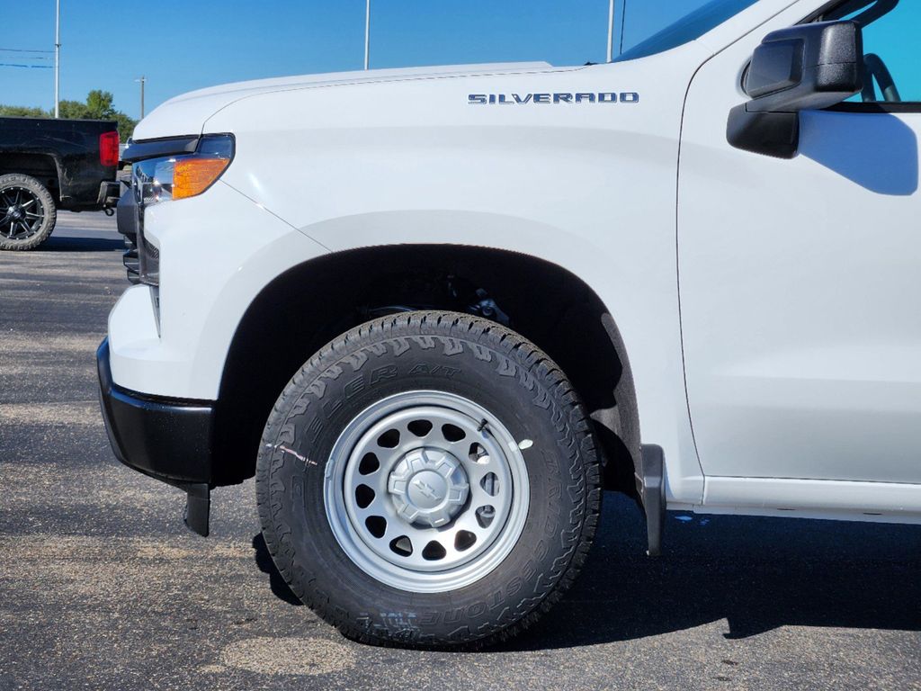 2025 Chevrolet Silverado 1500 WT 6