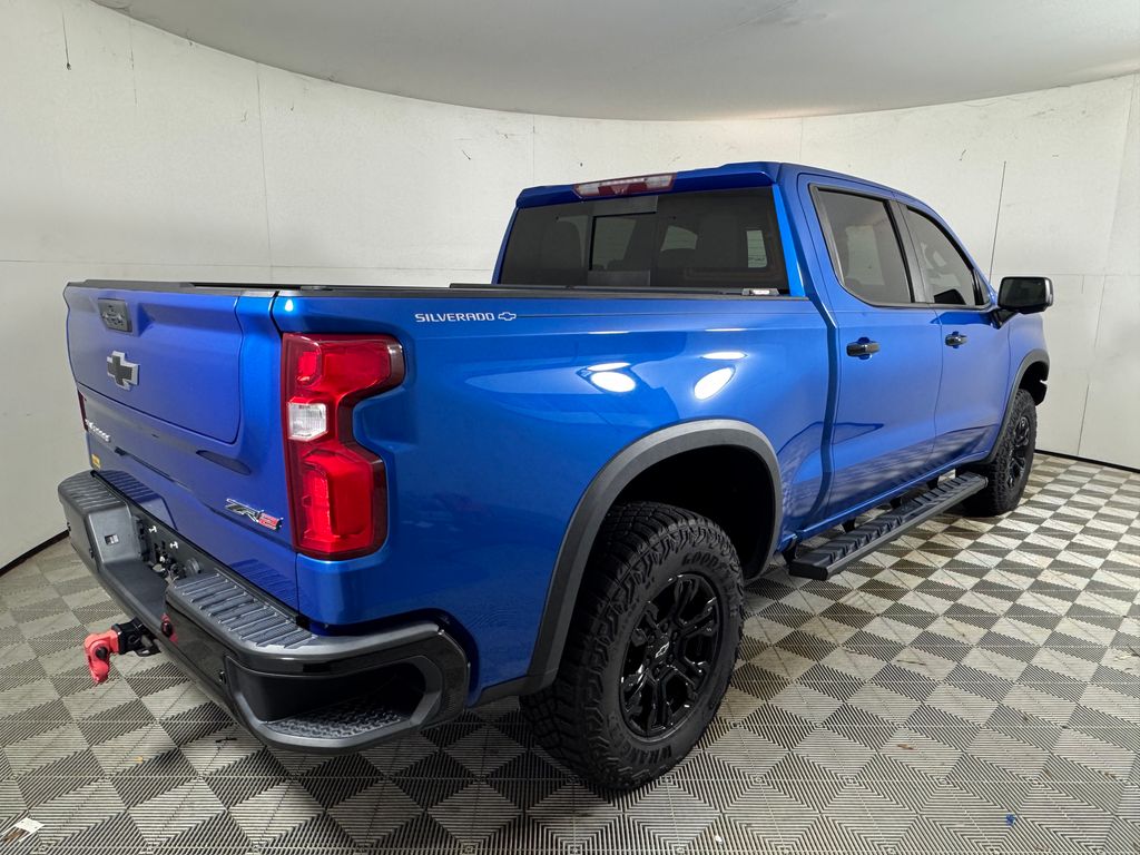 Used 2023 Blue Chevrolet ZR2 image 3