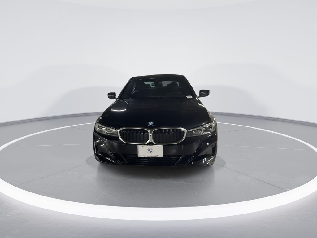 Thumbnail: 2025 BMW 3 Series - 3