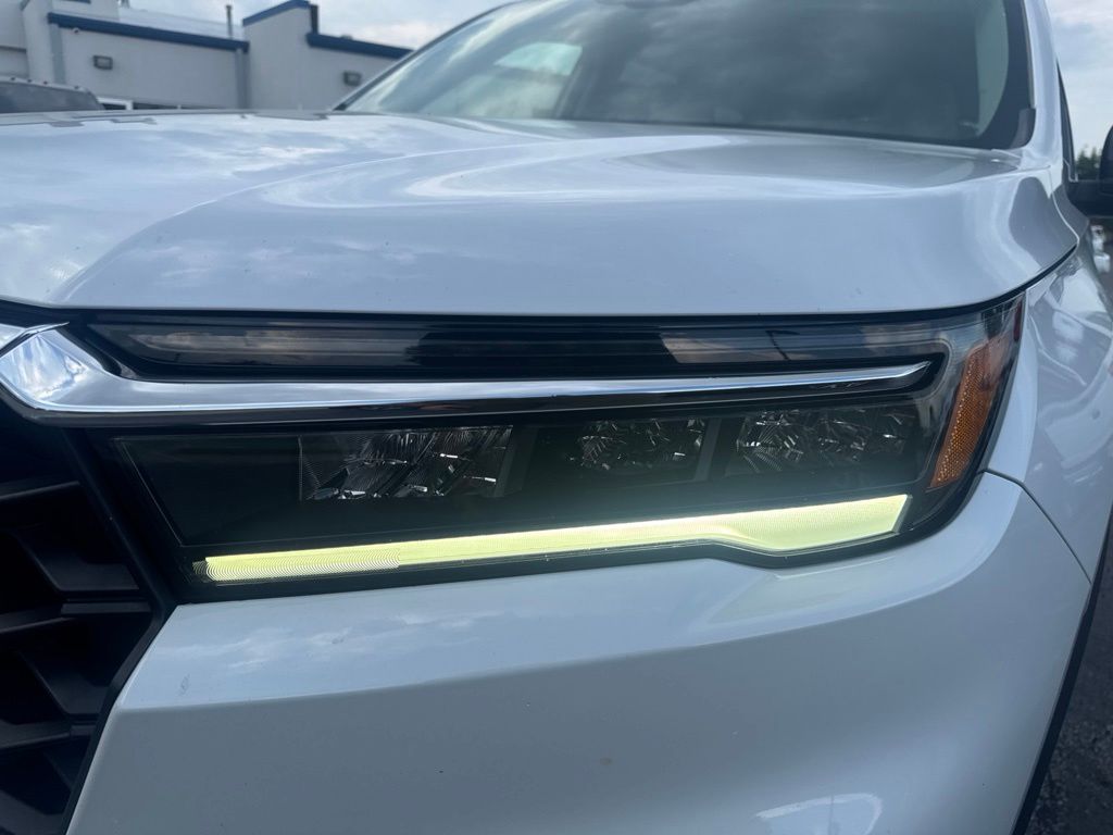 Certified Used 2023  Honda LX image 47
