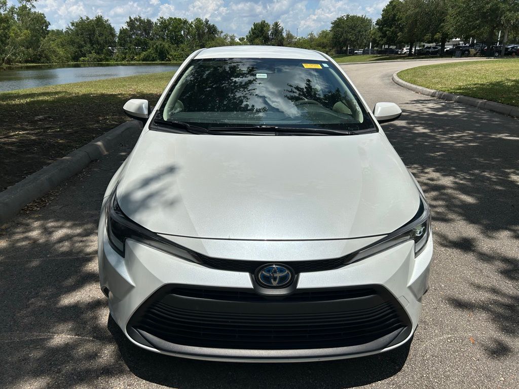 2023 Toyota Corolla LE 8