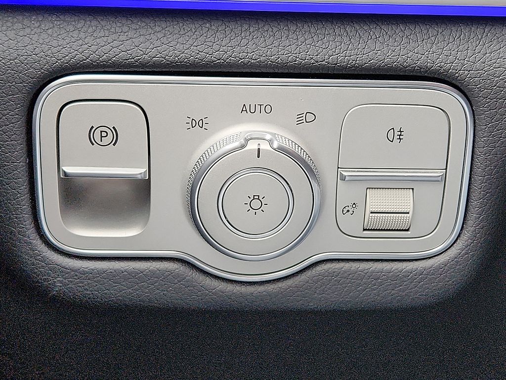 Thumbnail: 2025 Mercedes-Benz GLE - 27