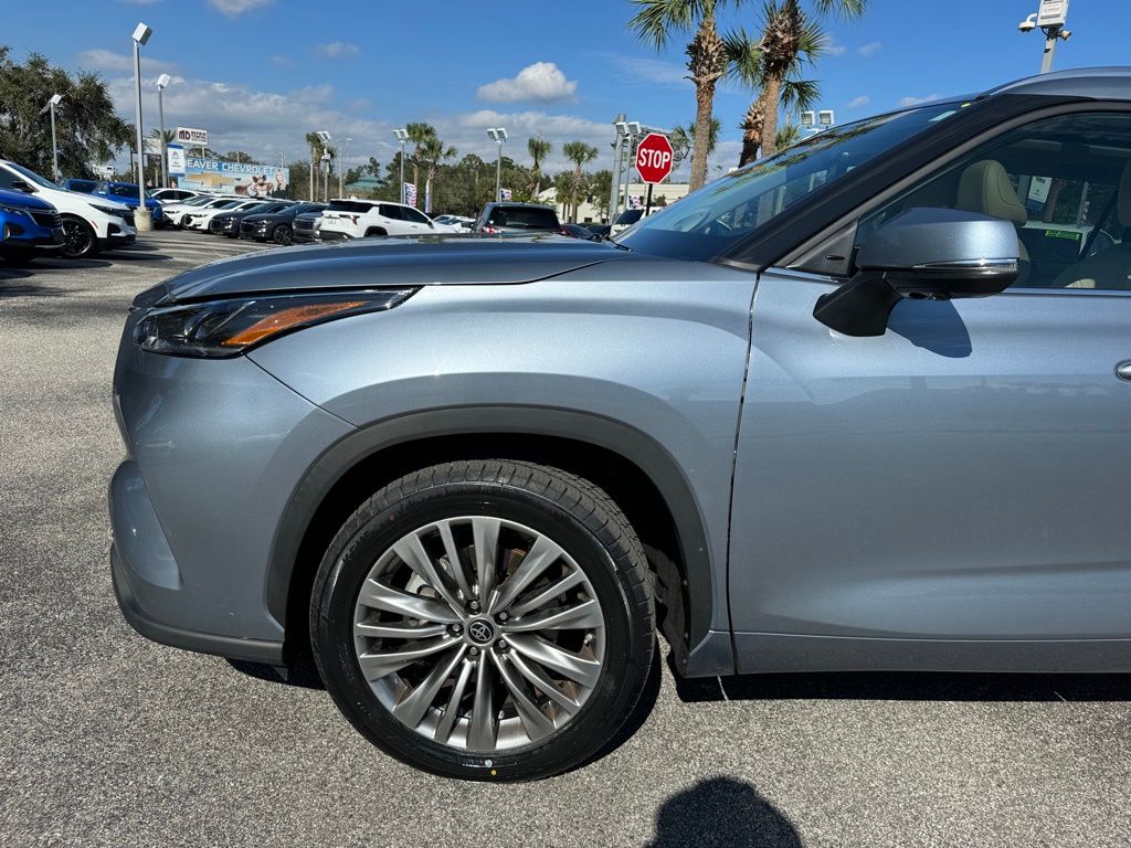 2023 Toyota Highlander Platinum 11