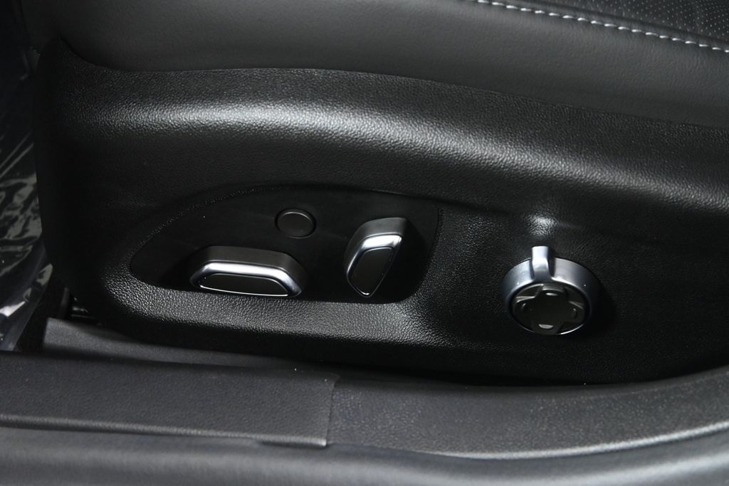 Thumbnail: 2025 Cadillac CT5 - 27