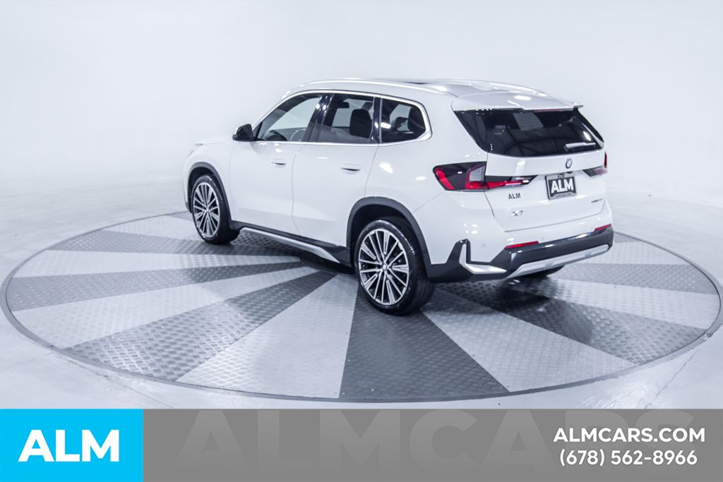 Used 2023 White BMW xDrive28i image 7