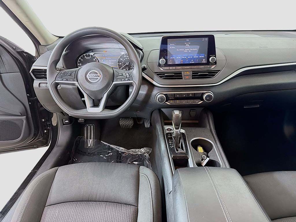 Used 2022 Black Nissan 2.5 SV image 24
