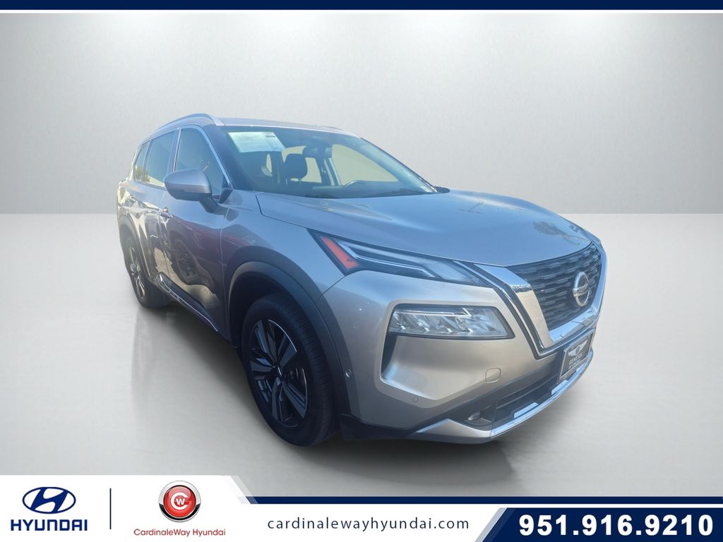 Champagne Silver Metallic 2021 Nissan Rogue SUV / Crossover Front-Wheel Drive Continuously Variable Transmission