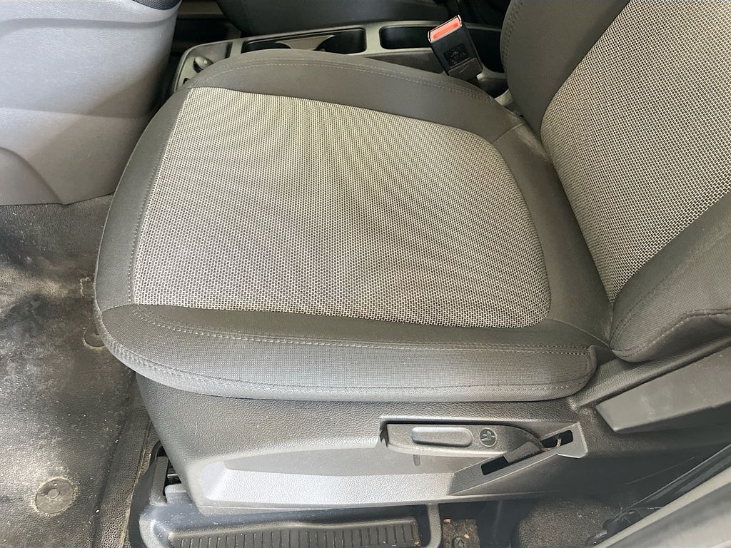 Used 2022 White Ford XL image 19