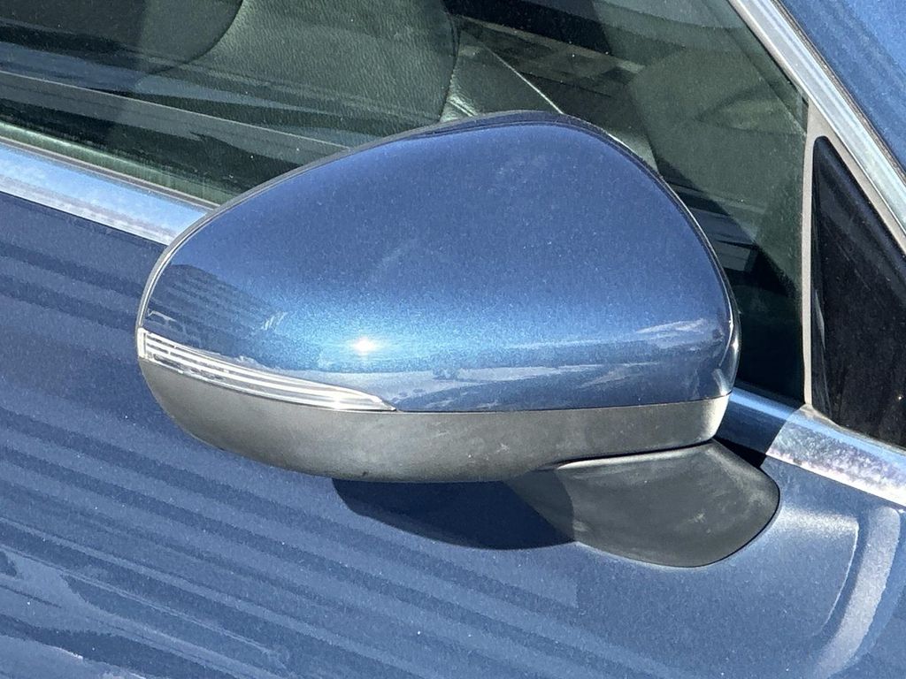 Thumbnail: 2020 Mercedes-Benz CLA - 6