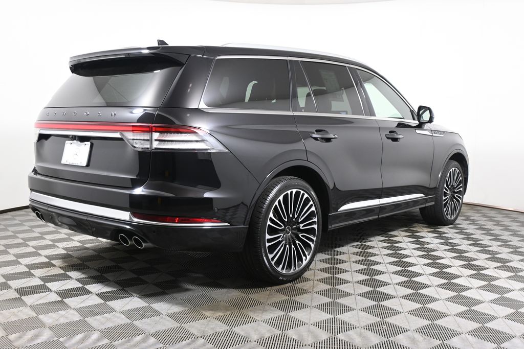 Thumbnail: 2023 Lincoln Aviator - 7