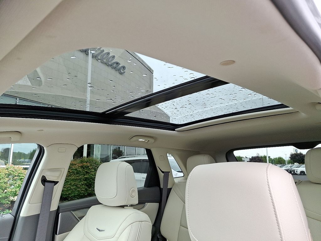 Thumbnail: 2022 Cadillac XT5 - 15