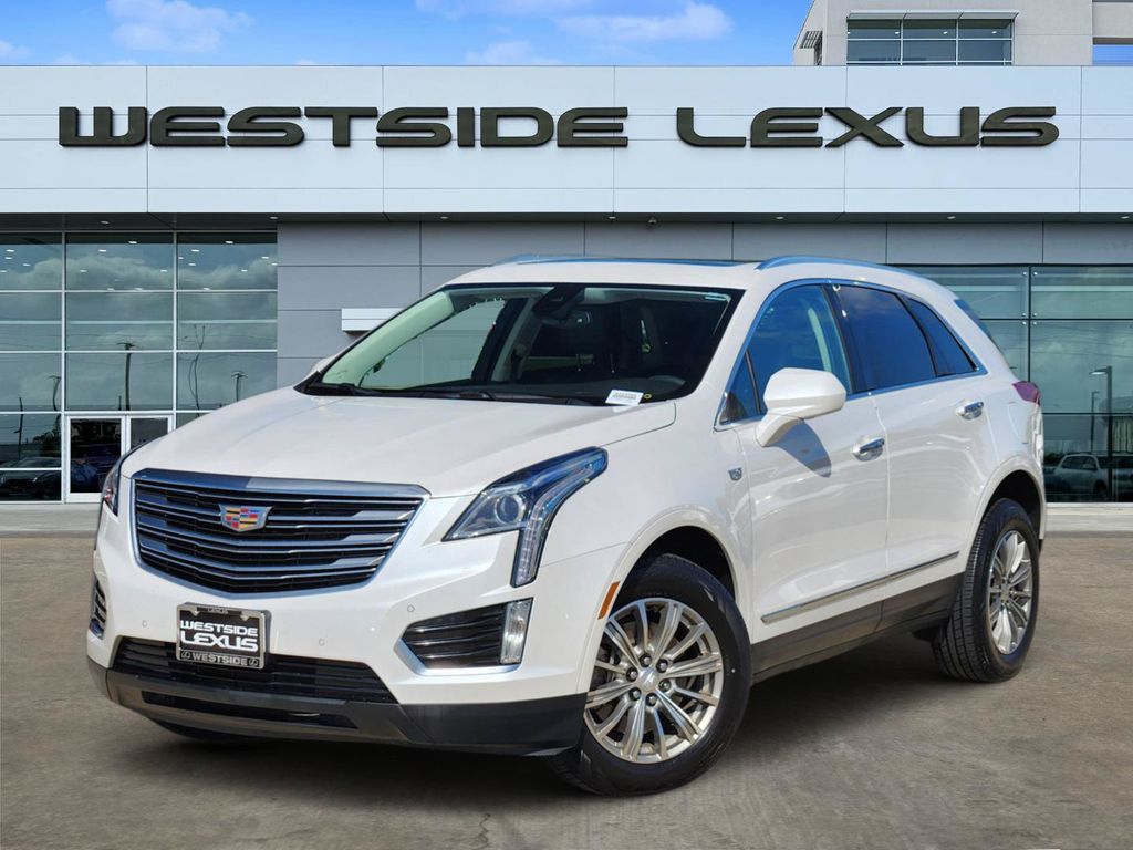 2018 Cadillac XT5 Luxury White at Bayshore Chrysler Jeep Dodge Ram