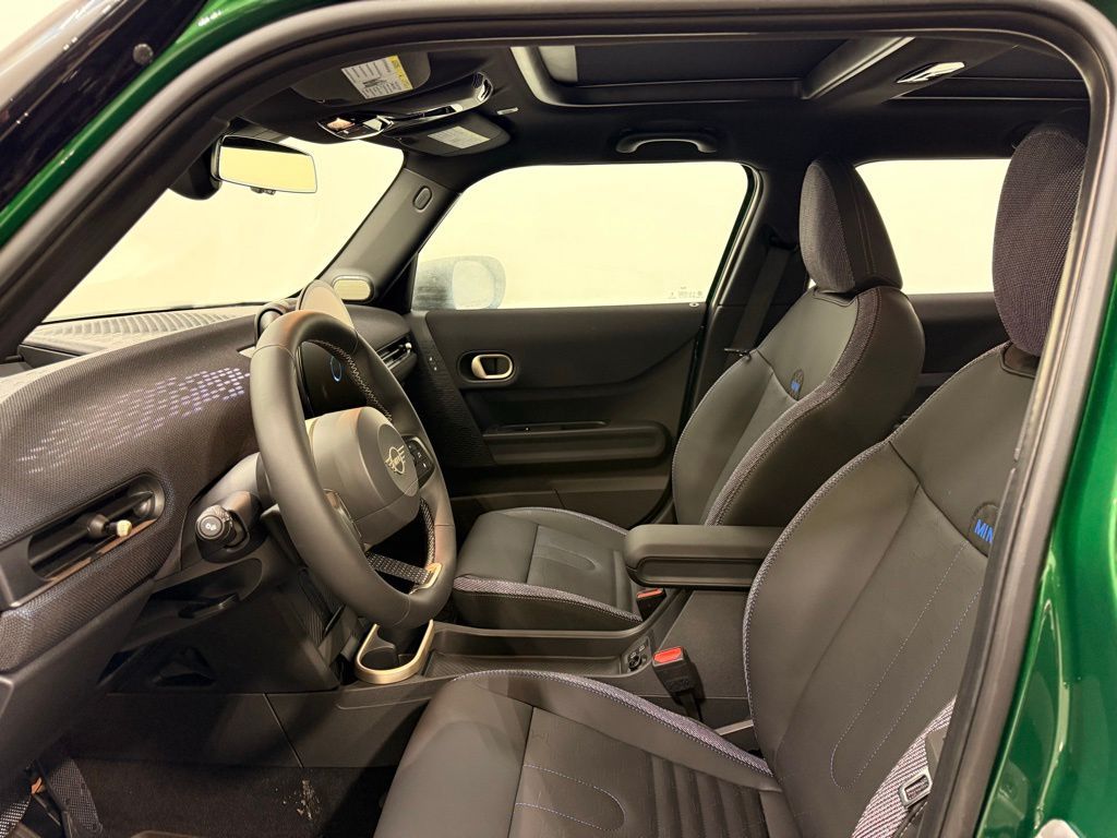 Thumbnail: 2026 MINI Cooper - 12