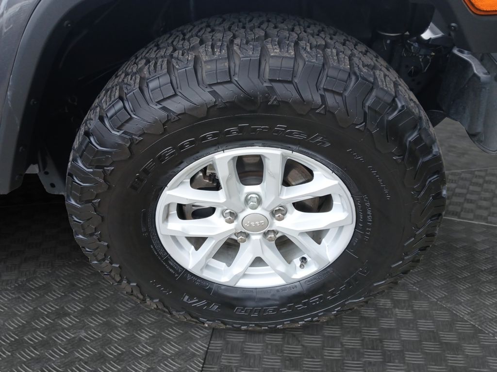 Used Car 2023 Jeep Gladiator  Sport For Sale Under $30,000 In Austin, Texas