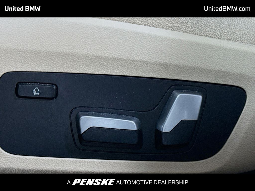 Thumbnail: 2021 BMW 3 Series - 4