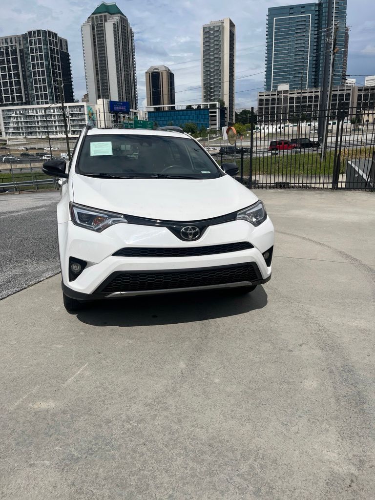  2017 Toyota RAV4 SE   