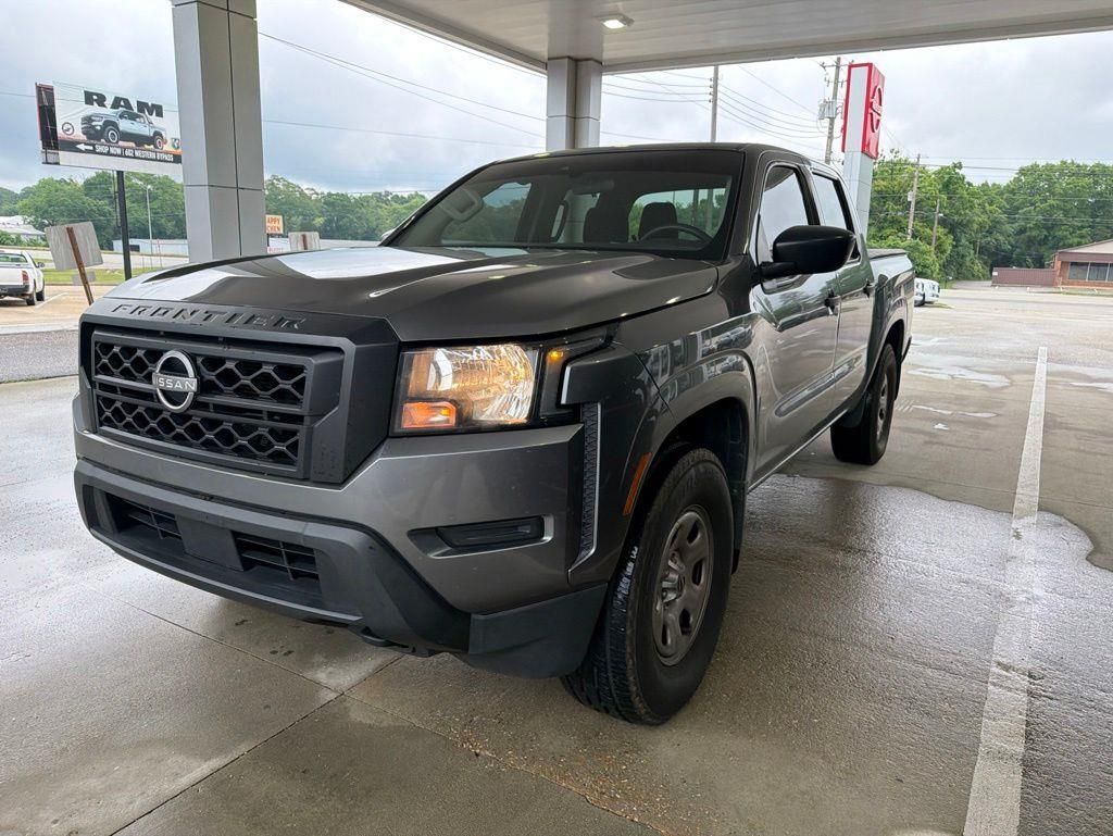 Gray (Gun Metallic) 2022 Nissan Frontier S Crew Cab 4WD Pickup Truck Four-Wheel Drive 9-Speed Automatic