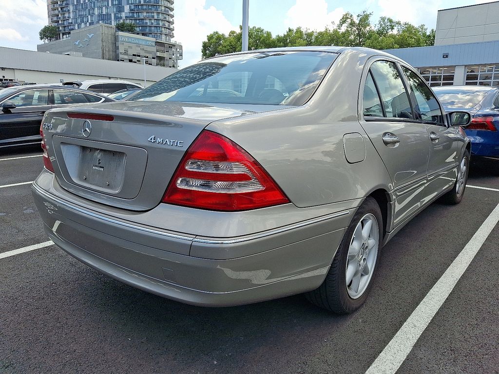 Thumbnail: 2004 Mercedes-Benz C-Class - 3