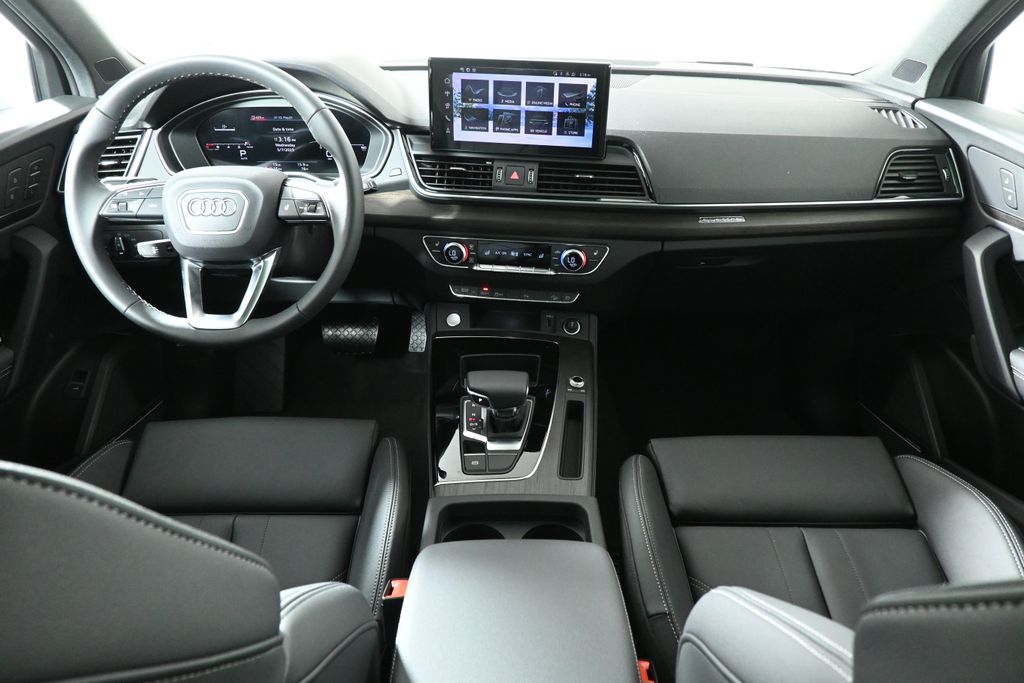 2025 Audi Q5  4