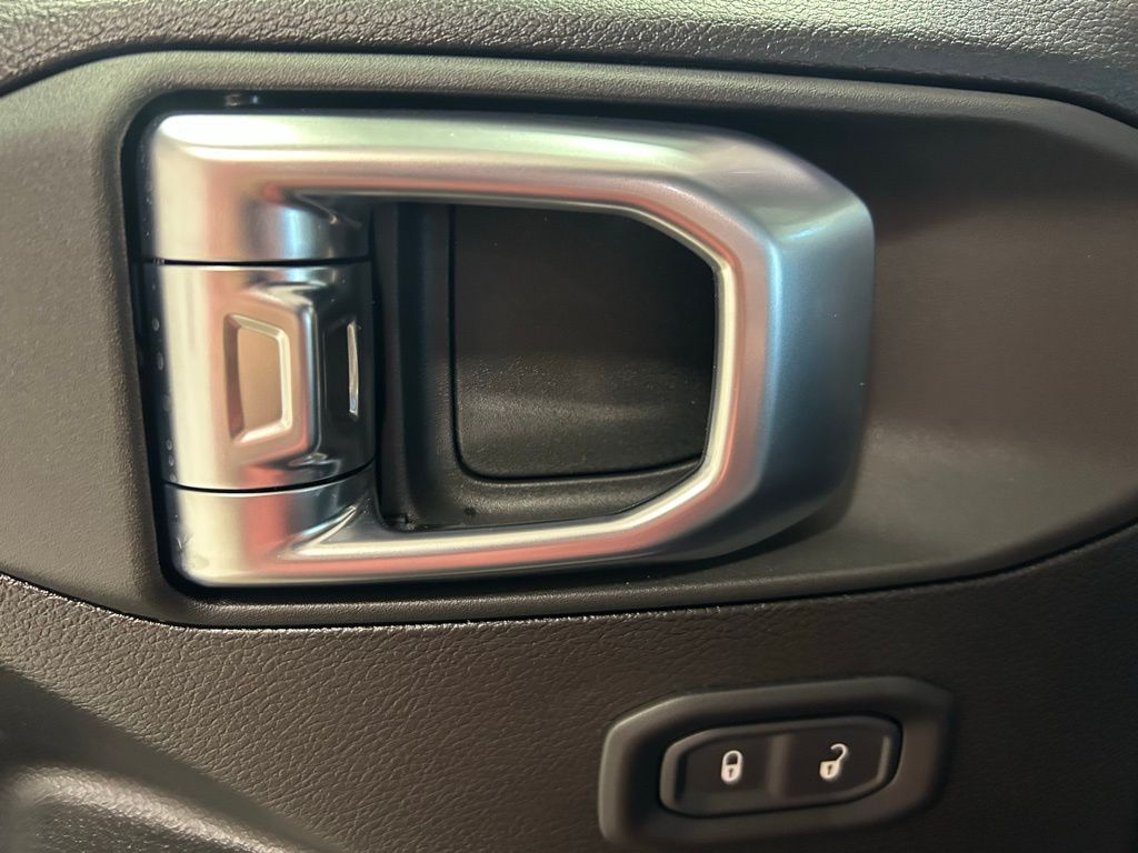 new 2026 Jeep Wrangler car, priced at $42,375