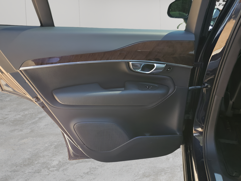 Used Car 2017 Volvo Xc90  T5 Momentum For Sale Under $20,000 In Austin, Texas