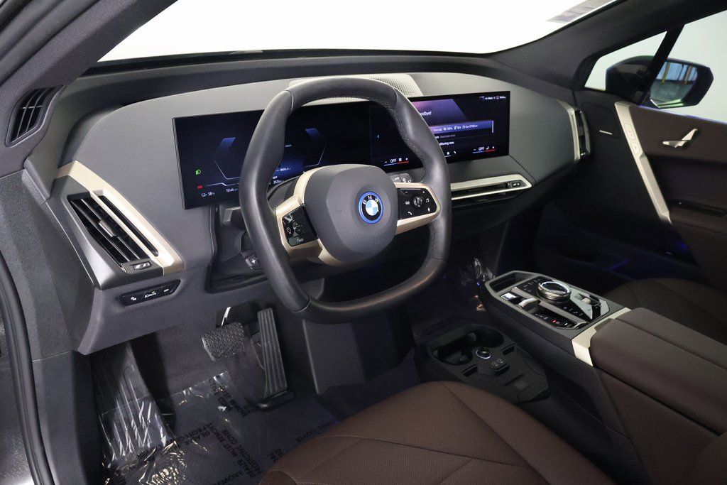 Thumbnail: 2024 BMW iX - 7