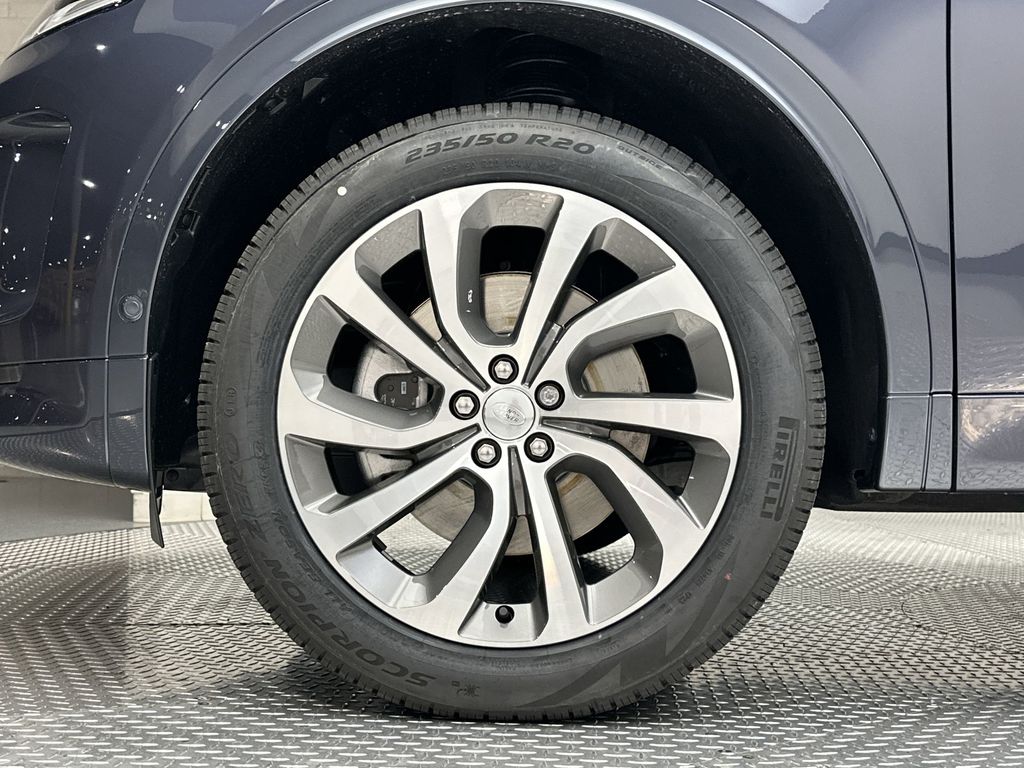 2024 Land Rover Discovery Sport S 12