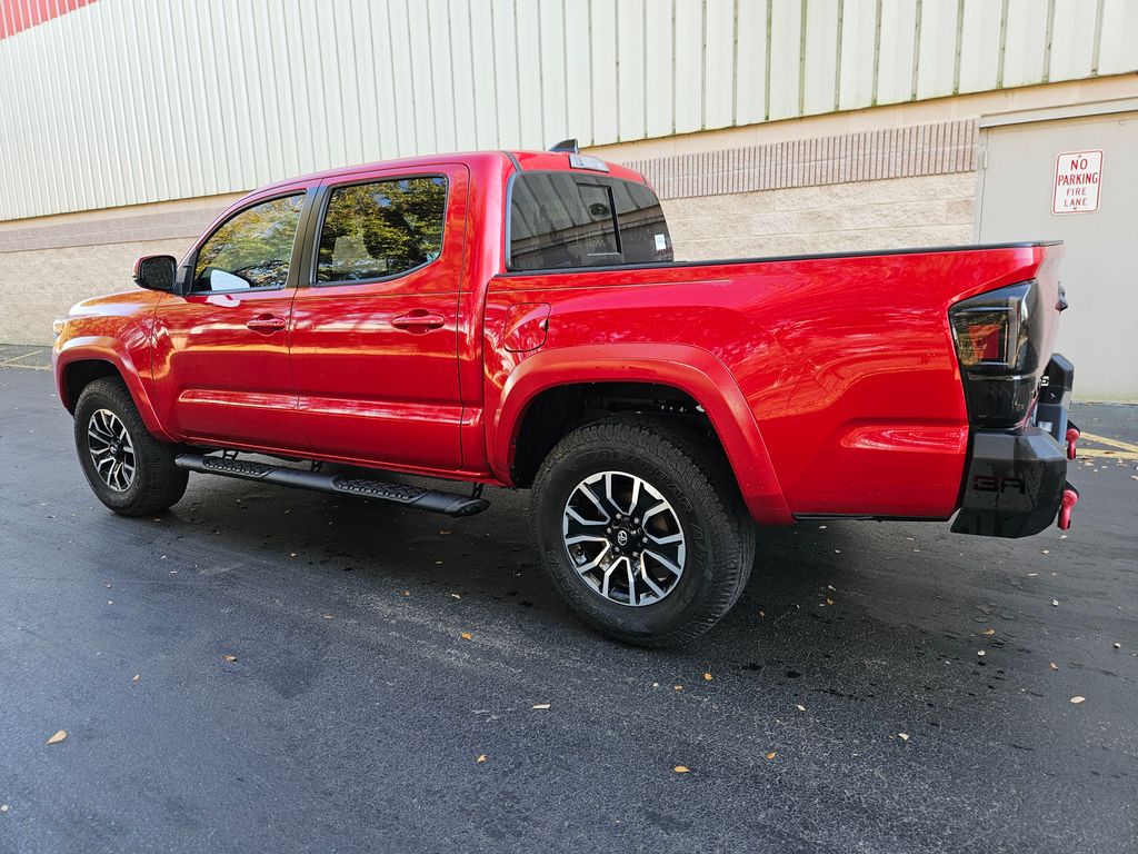 2023 Toyota Tacoma TRD Sport 3