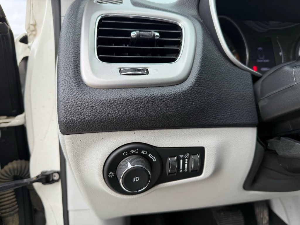 Thumbnail: 2017 Jeep Compass - 13