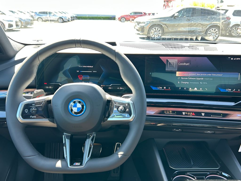 2025 BMW i5 eDrive40 15