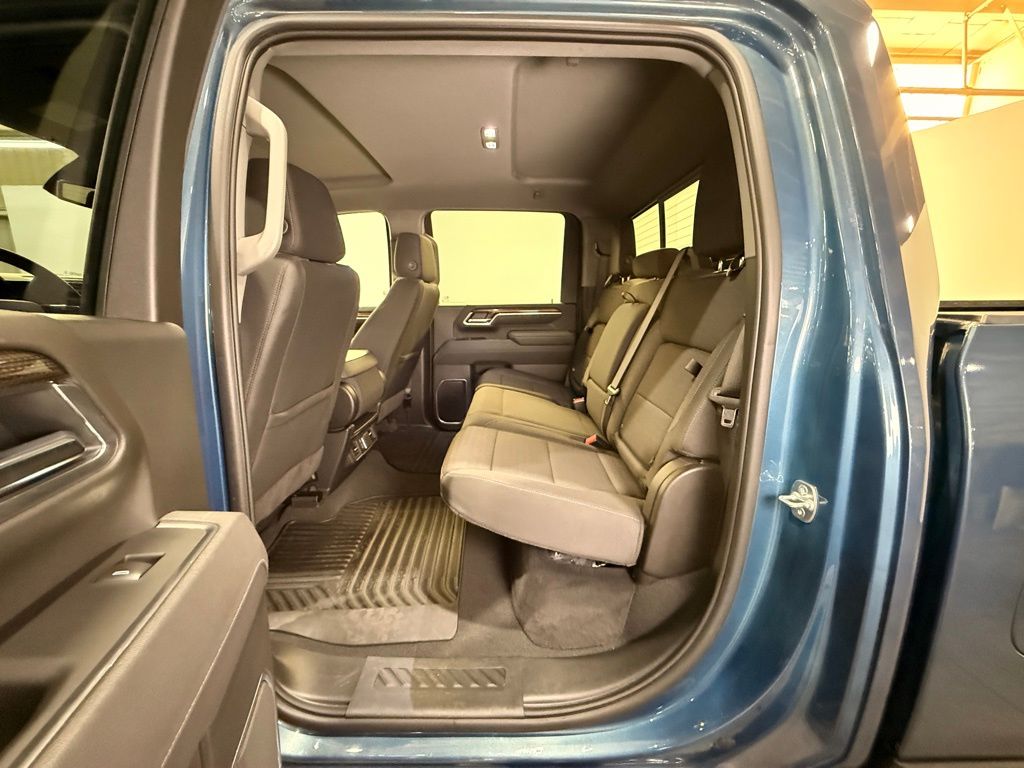 2025 Chevrolet Silverado 3500HD LT