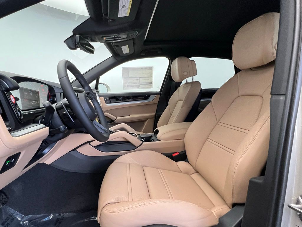 Thumbnail: 2026 Porsche Cayenne - 5