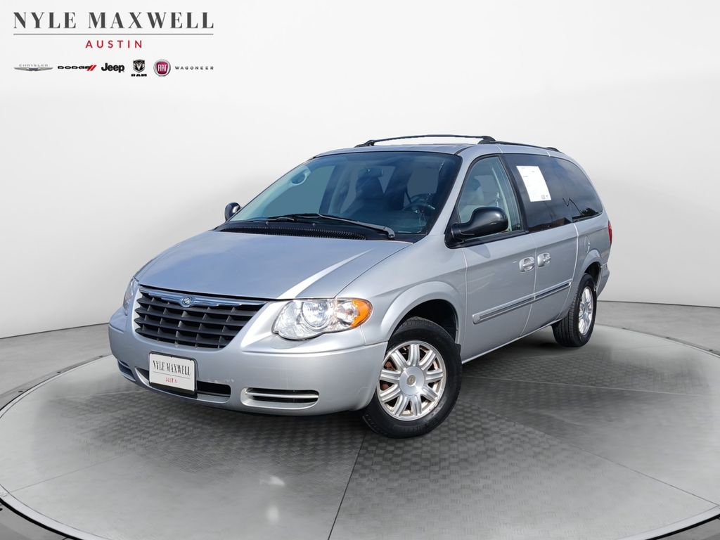 Used Car 2005 Chrysler Town & Country  Touring For Sale Under $10,000 In Austin, Texas