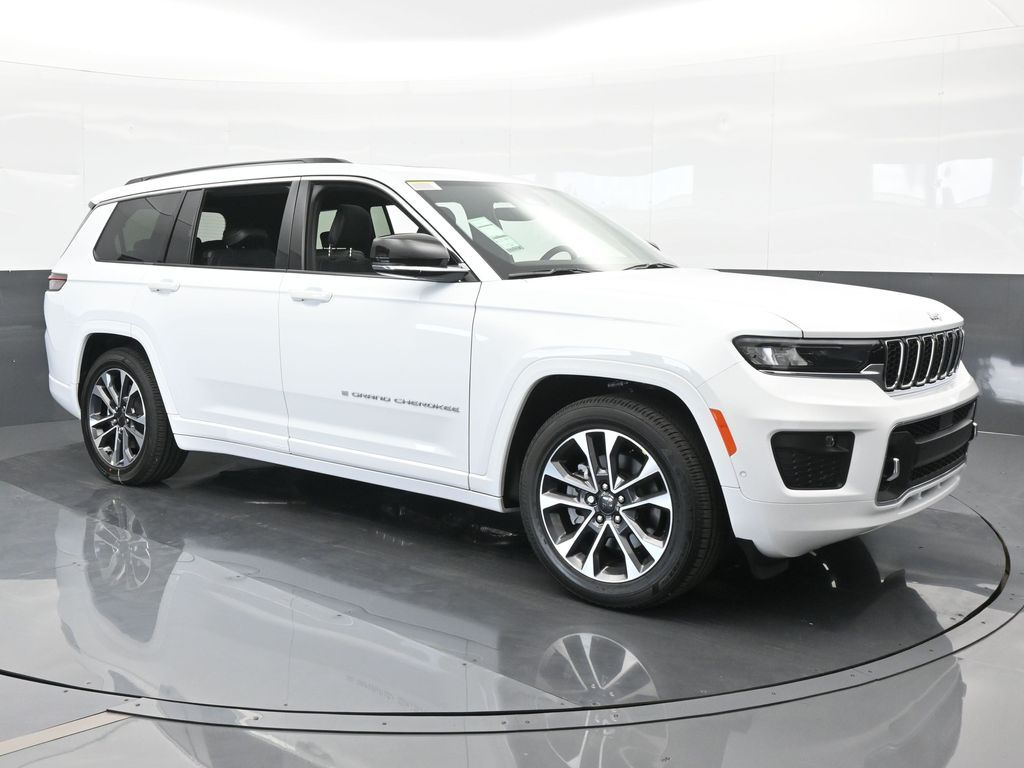 Used 2024 Bright White Clearcoat Jeep Overland image 8