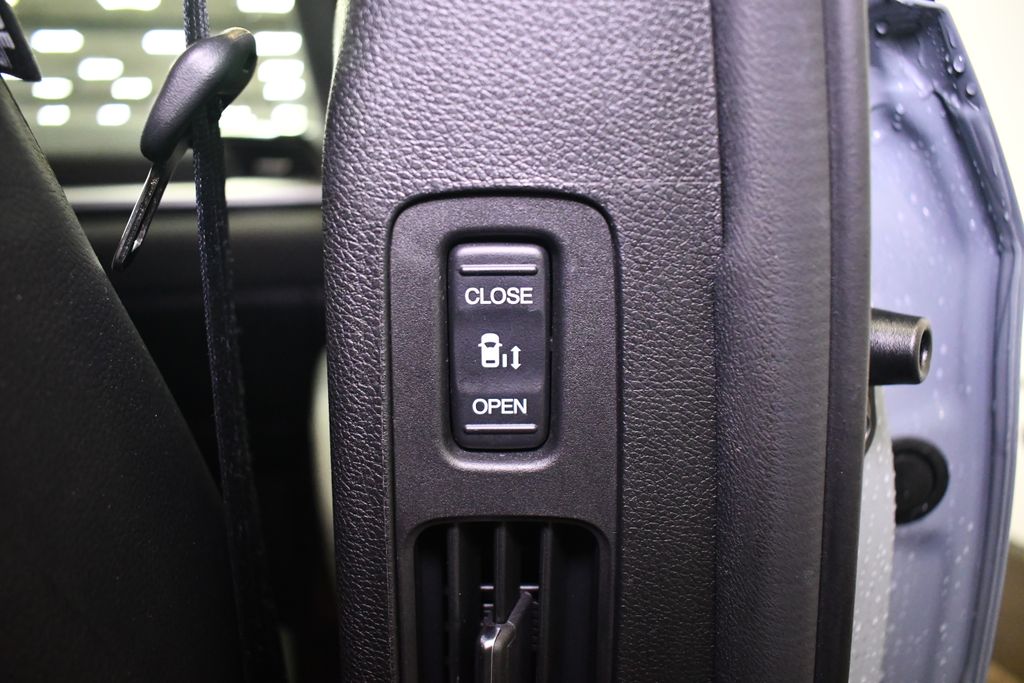 Thumbnail: 2023 Honda Odyssey - 29