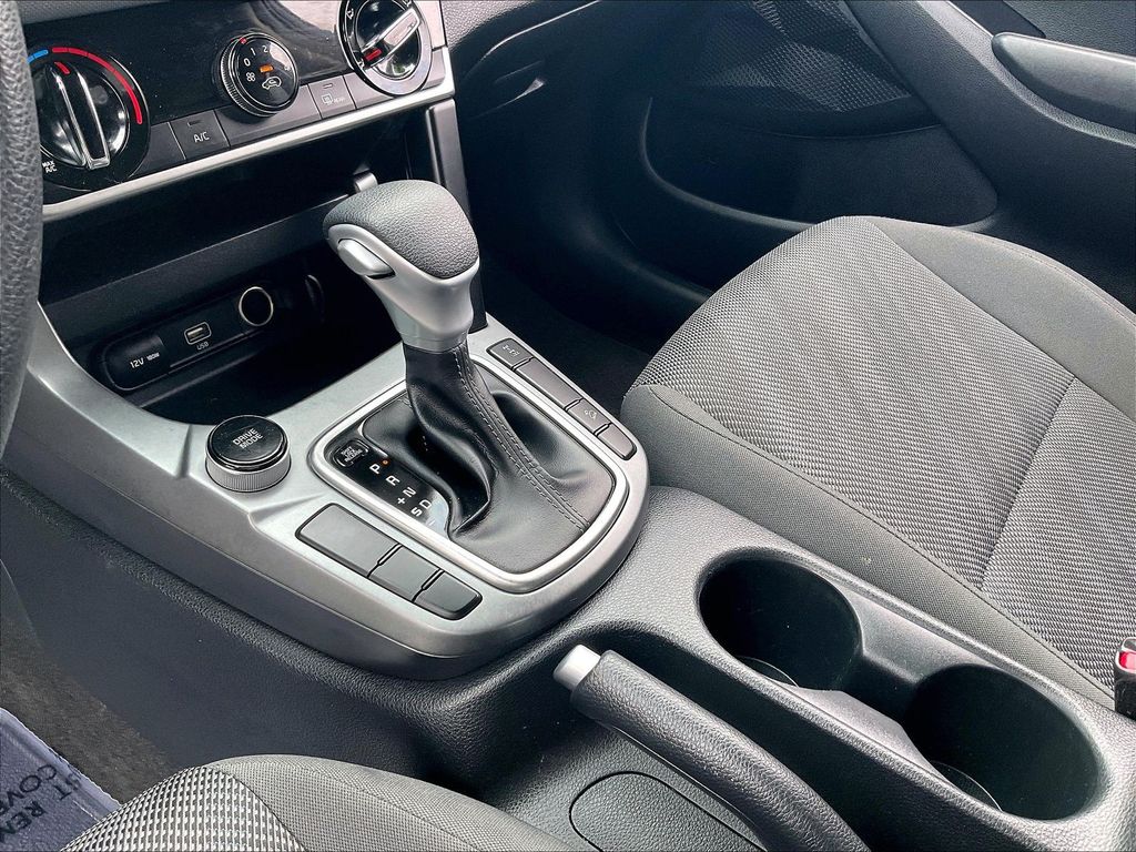 2023 Kia Seltos — photo 19