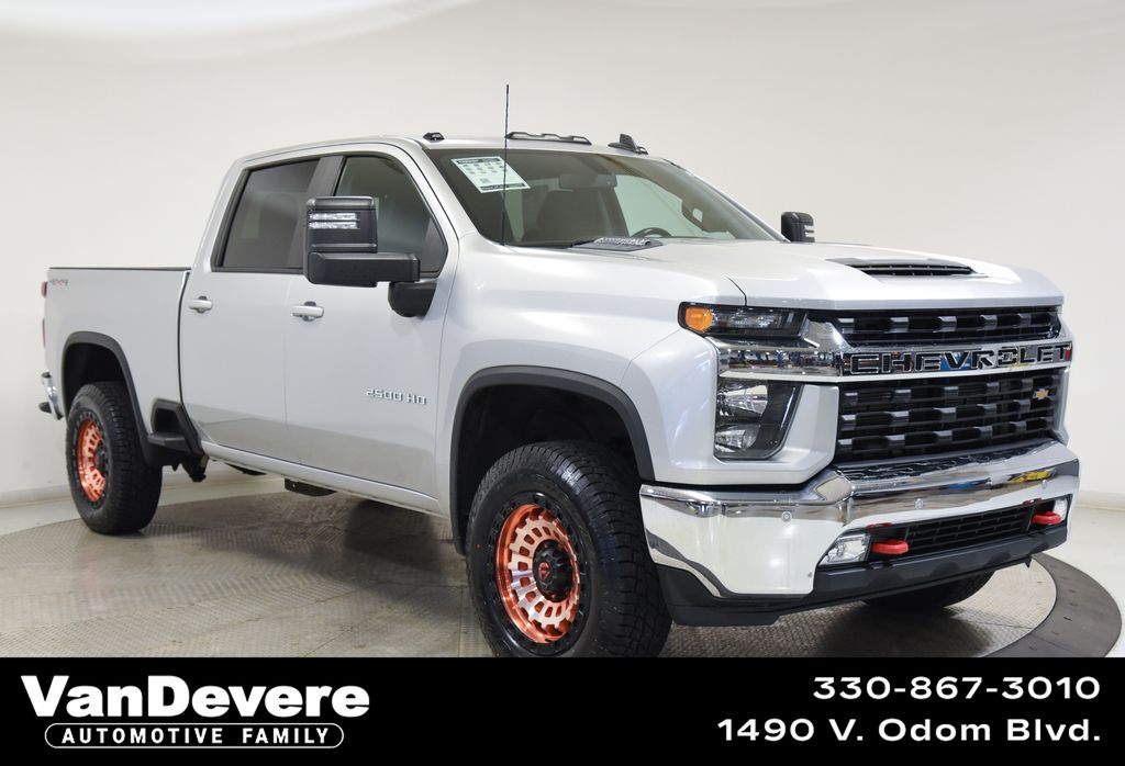 Silver Ice Metallic 2020 Chevrolet Silverado 2500HD LT Crew Cab 4WD Pickup Truck Four-Wheel Drive Automatic
